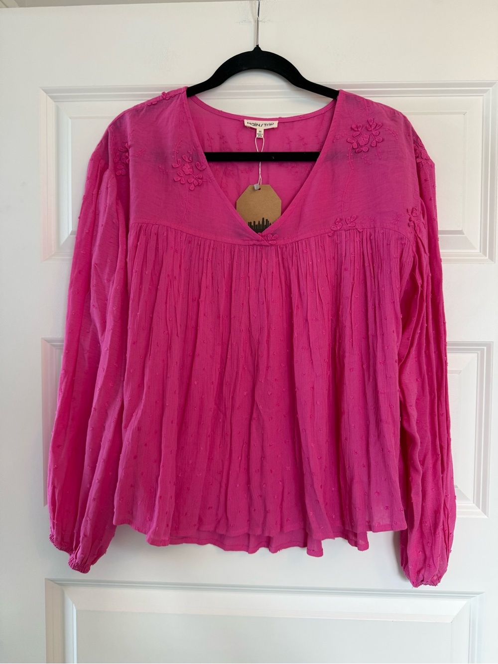 NWT Main Strip Sara Swiss Dot Bubble Sleeve Top